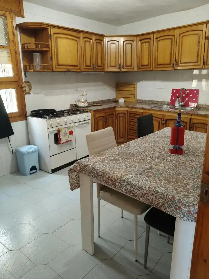 Cuina de Casa o xalet en venda en Baza amb Aire condicionat, Piscina i Internet