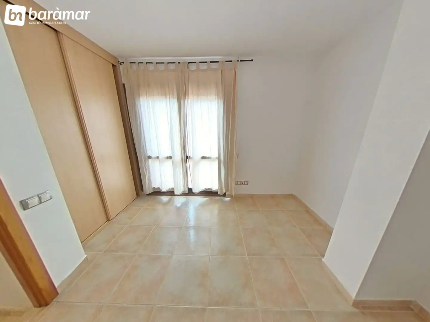Dormitori de Dúplex en venda en Roda de Berà amb Aire condicionat, Calefacció i Terrassa