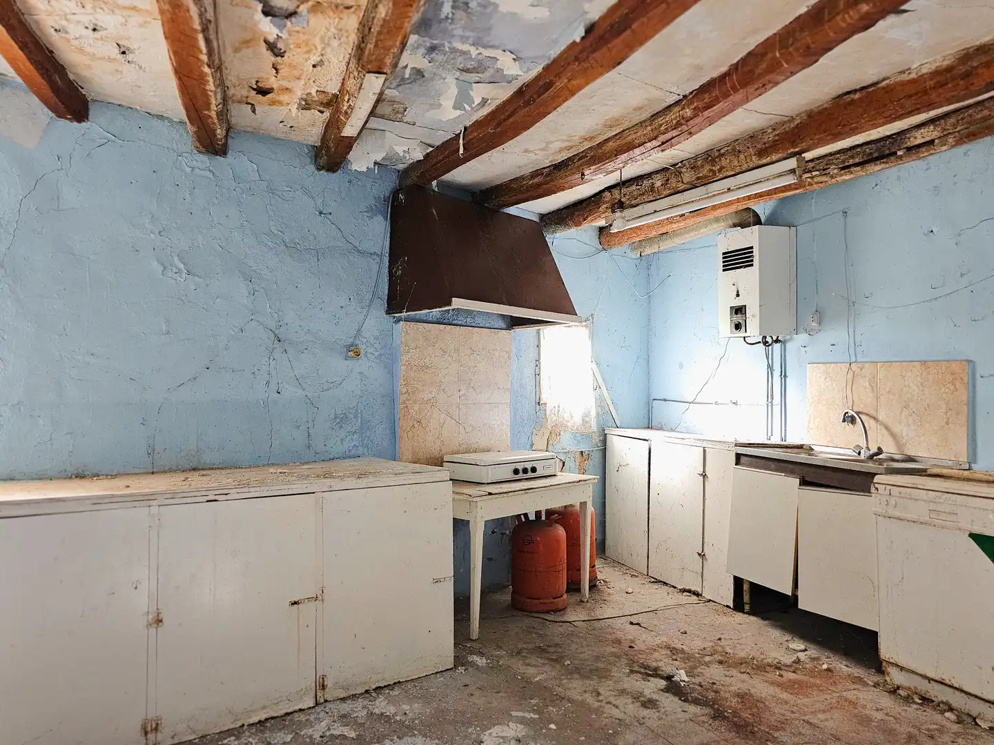 Kitchen of Houses for sale in Velilla de Jiloca  with Balcony