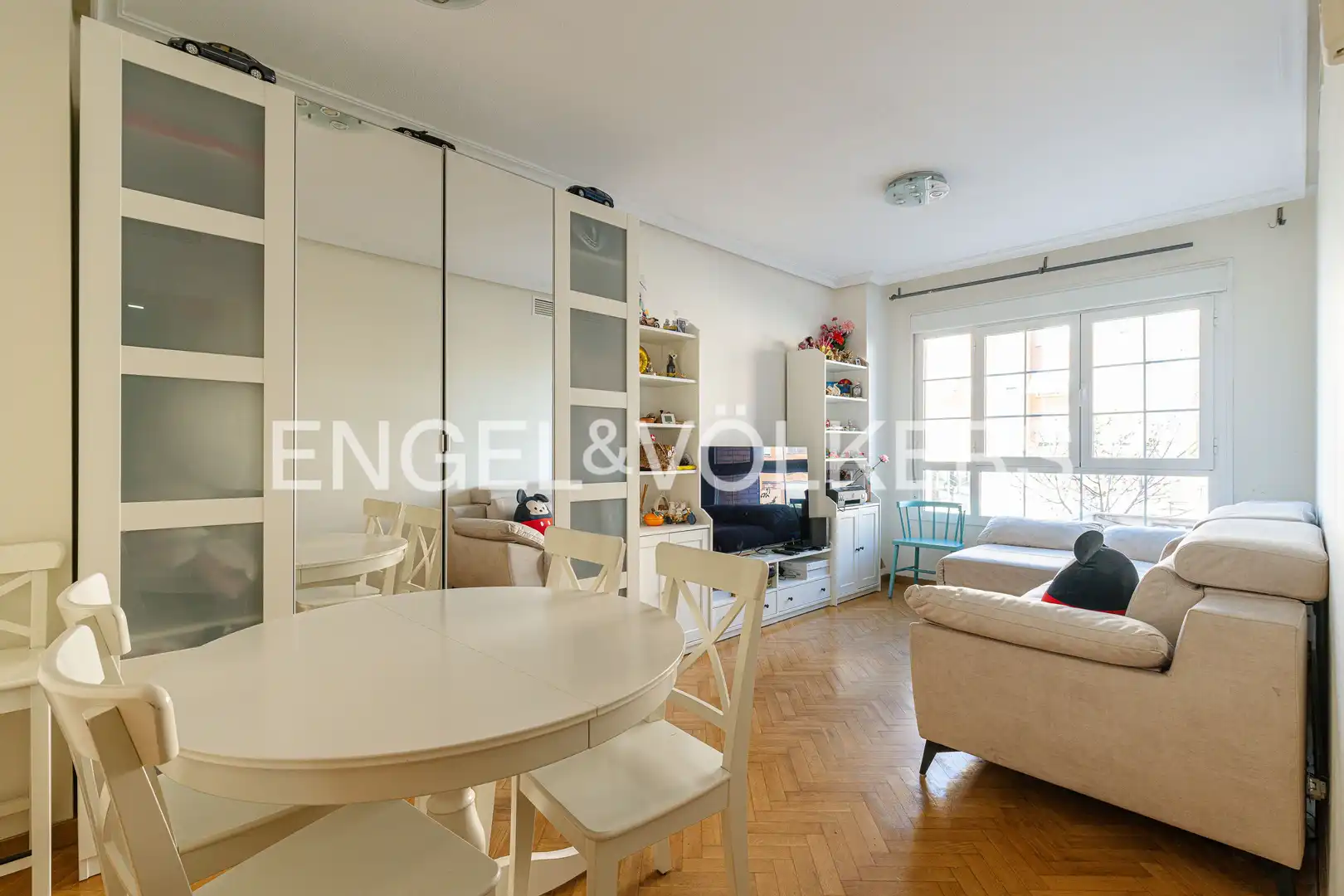 Sala de estar de Piso en venta en Coslada con Aire acondicionado, Calefacción y Parquet