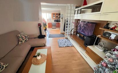 Living room of Flat for sale in San Fernando  with Air Conditioner