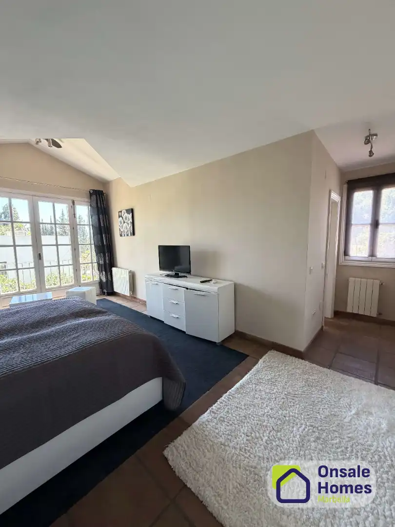 Bedroom of Houses for rent in Marbella  with Air Conditioner, Private garden and Terrace
