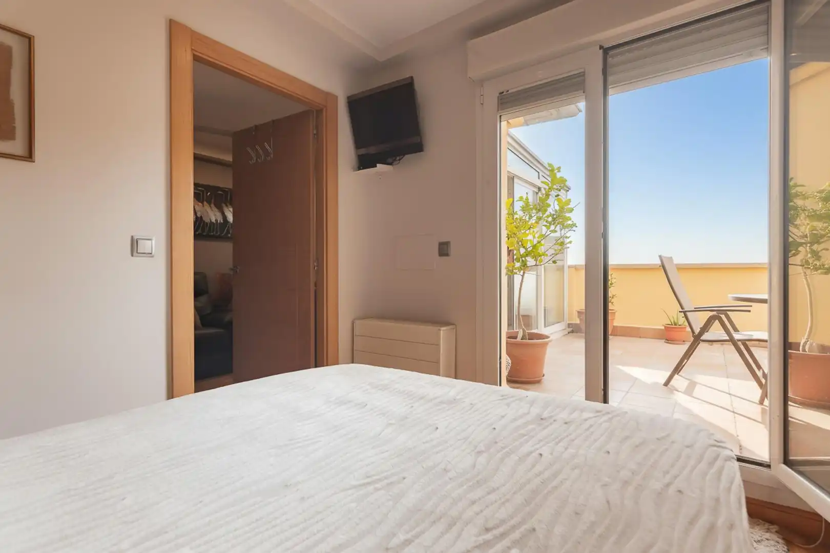 Bedroom of Attic for sale in  Pamplona / Iruña  with Air Conditioner, Heating and Parquet flooring