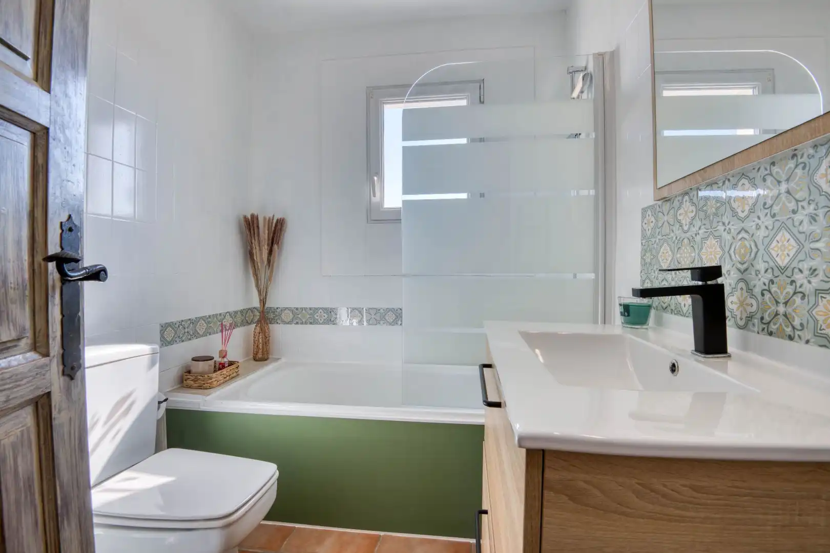 Baño de Apartamento en venta en L'Escala con Aire acondicionado, Terraza y Amueblado