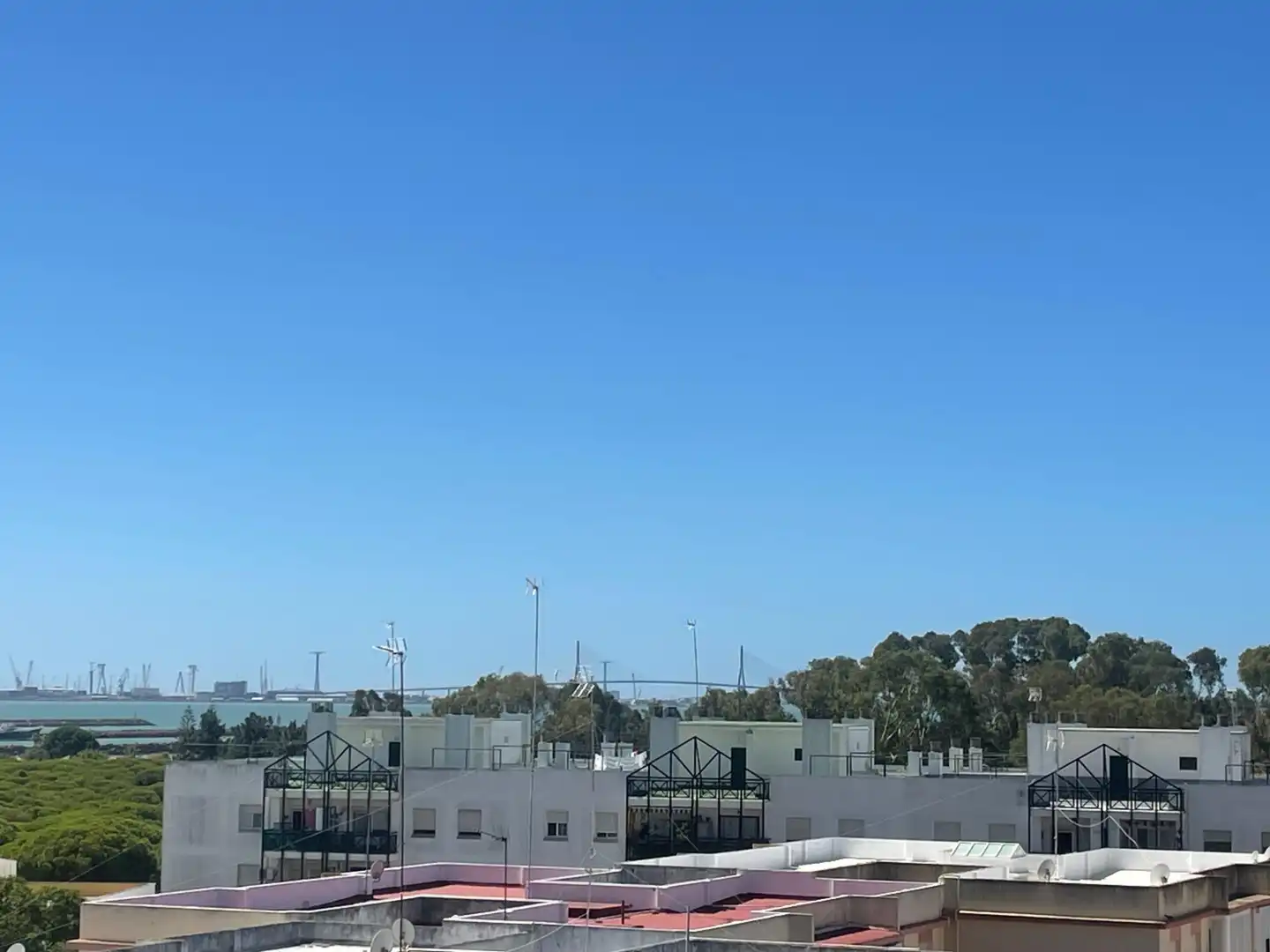 Vista exterior de Piso en venta en El Puerto de Santa María con Aire acondicionado, Terraza y Balcón