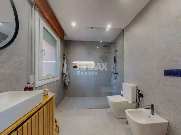 Baño de Casa adosada en venta en Vigo  con Calefacción, Jardín privado y Terraza