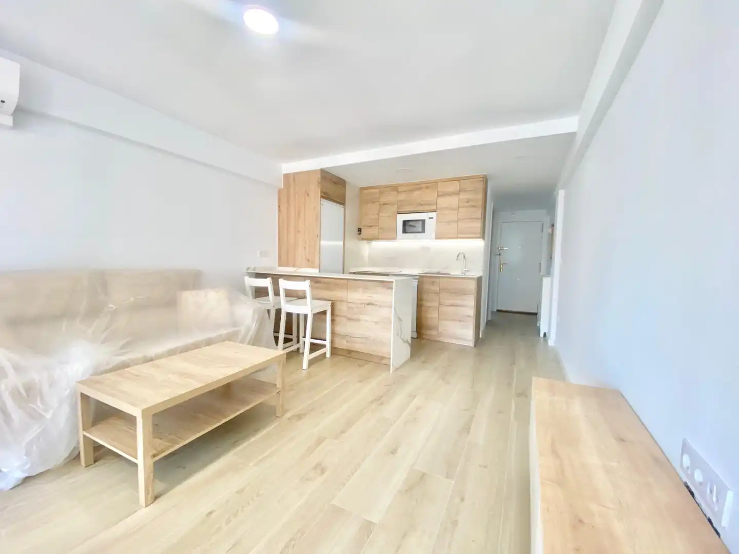 Vista exterior de Apartamento de alquiler en Benidorm con Aire acondicionado, Calefacción y Piscina