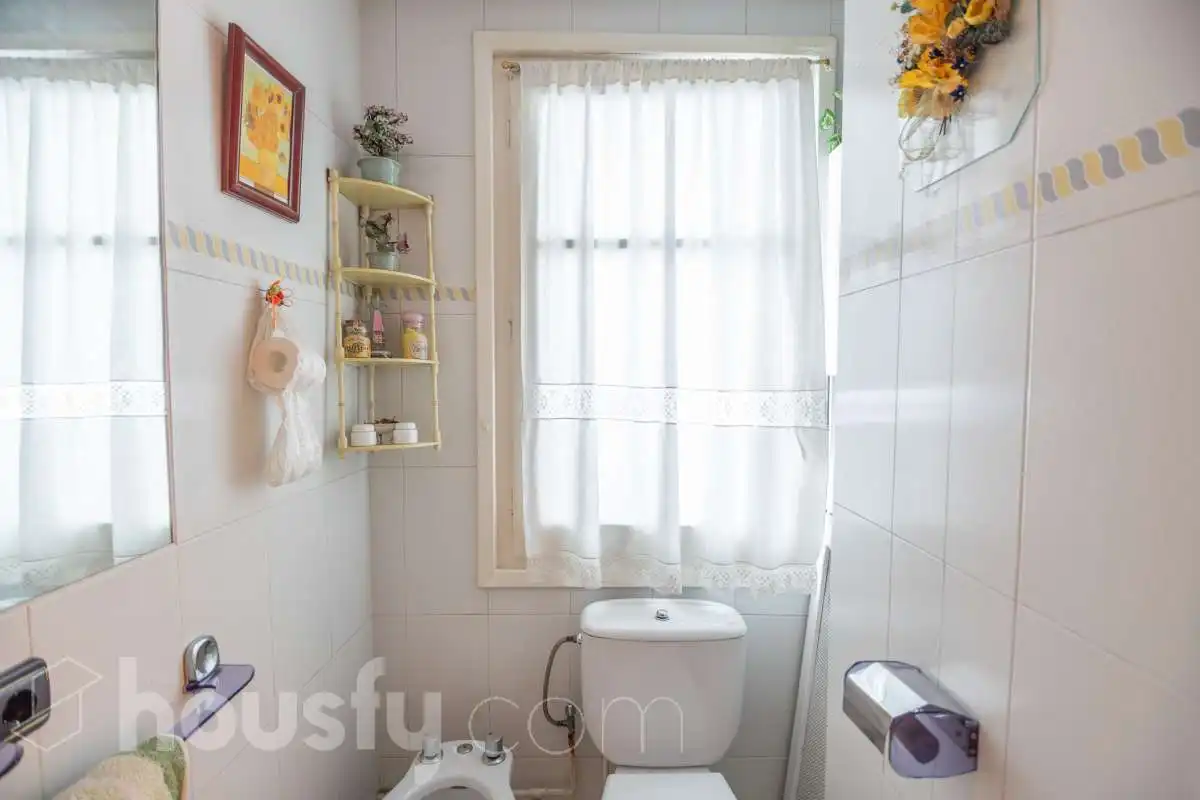 Bathroom of Flat for sale in Zaragoza