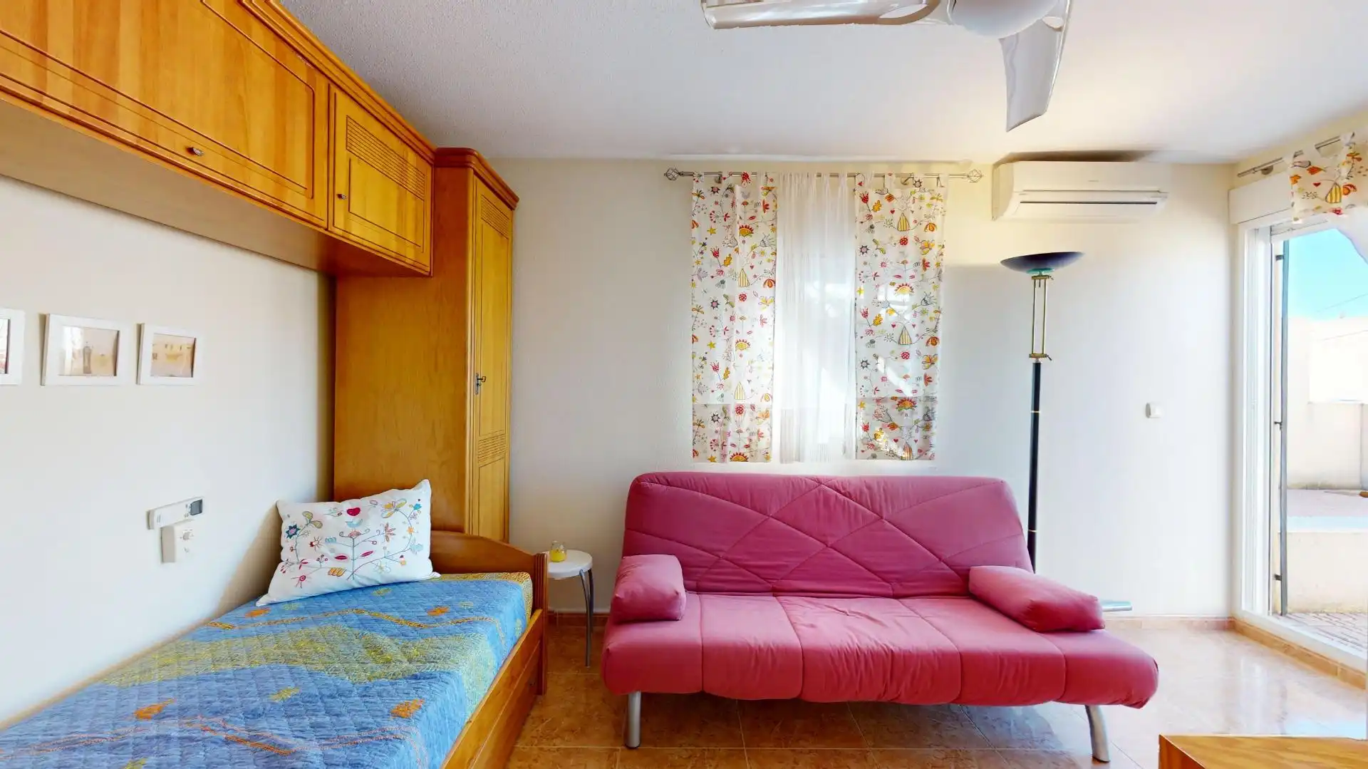 Habitación de Dúplex en venta en San Pedro del Pinatar con Terraza, Amueblado y Piscina comunitaria