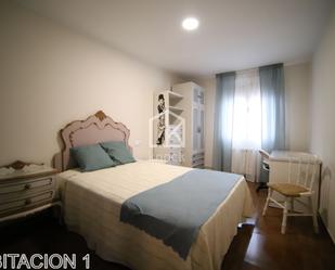 Bedroom of Flat to rent in Gijón   with Furnished