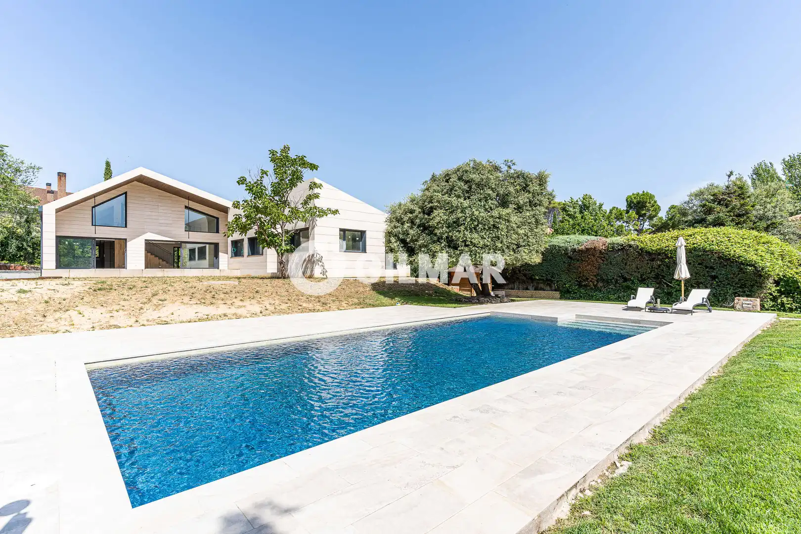 Detached house with pool for sale in Somosaguas, imagen 4