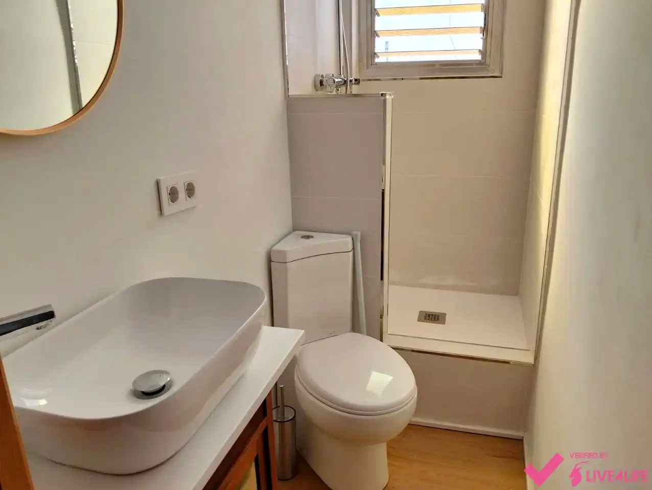 Bathroom of Flat for rent in Godella  with Furnished