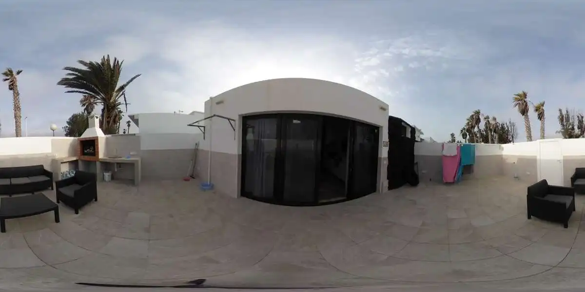 Vista exterior de Casa o xalet en venda en Yaiza amb Terrassa