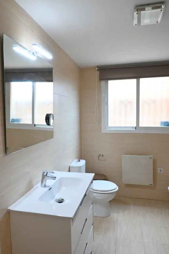 Bathroom of Flat for sale in Churriana de la Vega  with Air Conditioner, Heating and Furnished