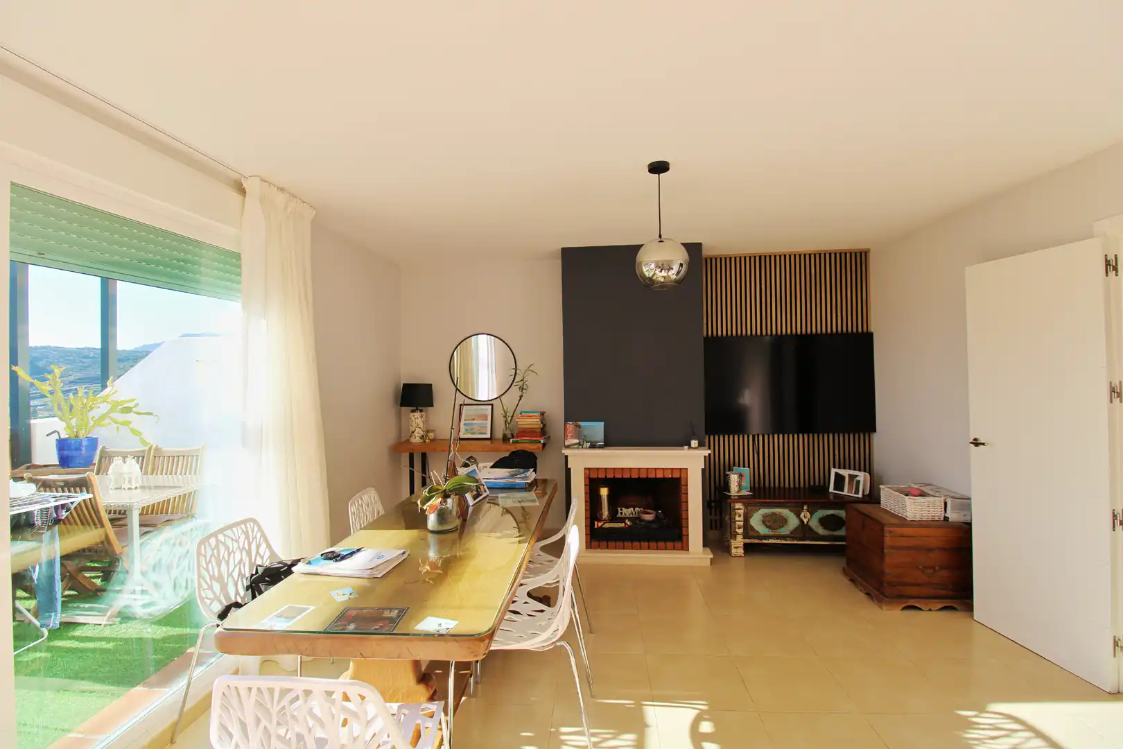 Sala d'estar de Casa adosada en venda en Coín amb Aire condicionat, Calefacció i Terrassa