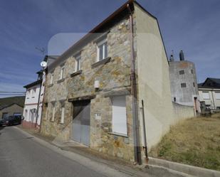 Exterior view of House or chalet for sale in Fabero