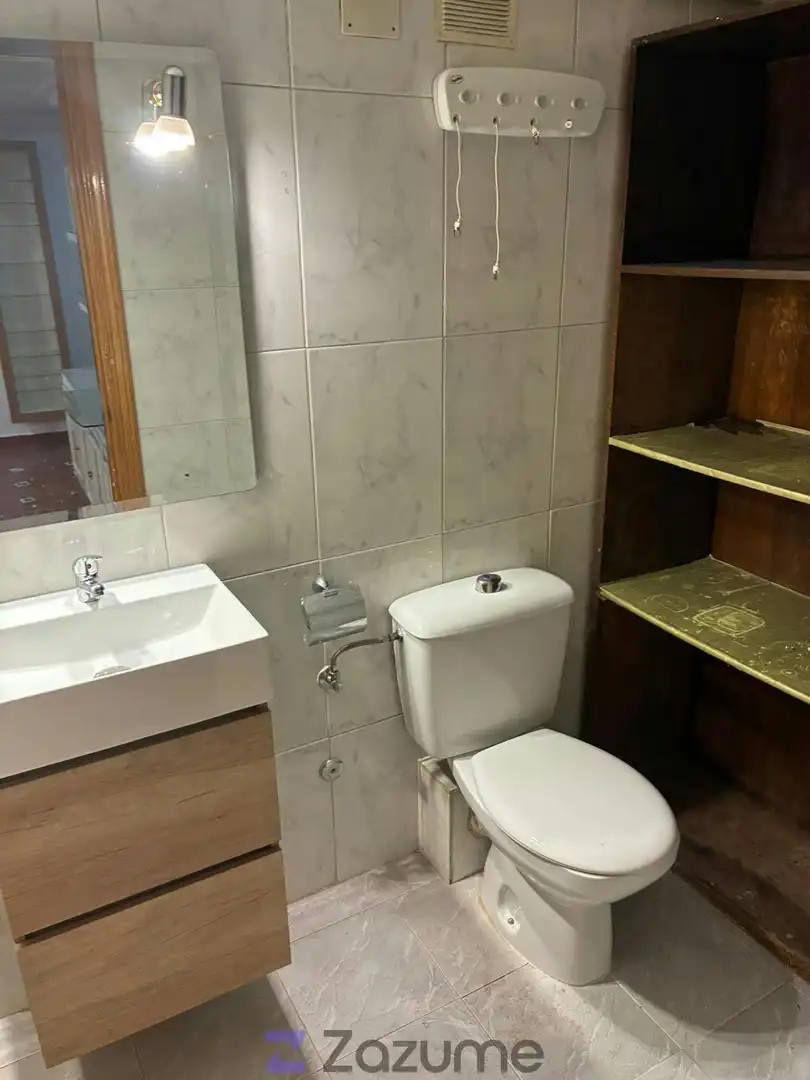 Badezimmer von Maisonette zur Miete in Madrid mit Heizung, Abstellraum und Möbliert