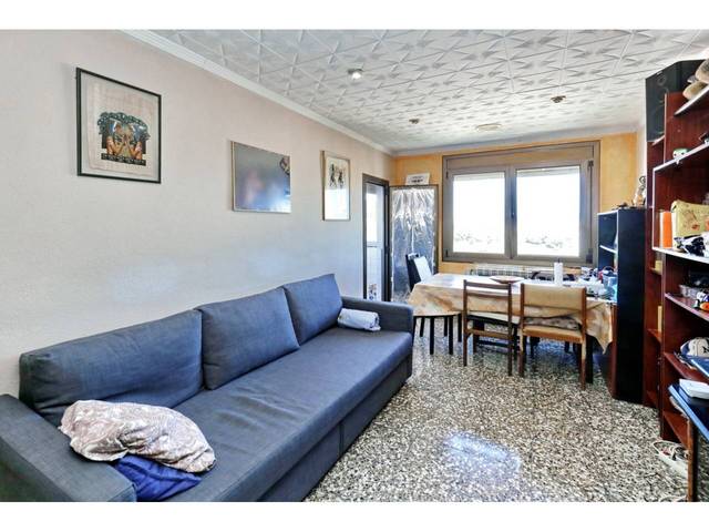 Piso en Venta en Ciutat Meridiana