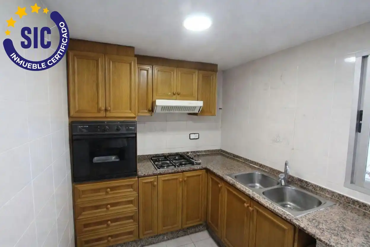 Cocina de Piso en venta en Paterna con Terraza y Balcón