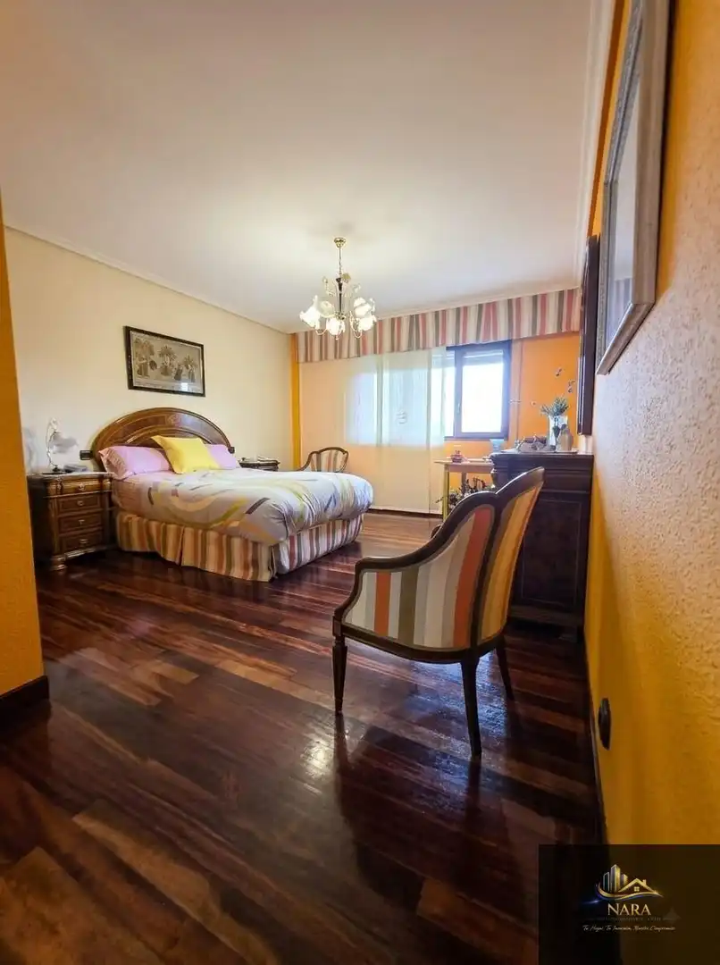 Bedroom of Houses for sale in Torrelavega   with Heating, Private garden and Parquet flooring