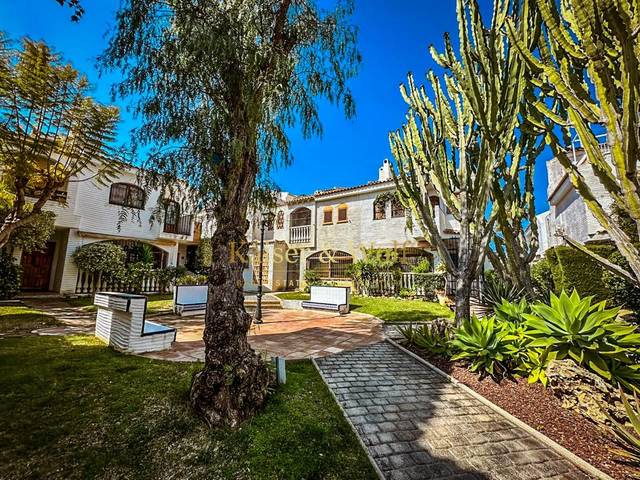 Casa-chalet en Venta en Del Carabasí, 1 en Novamar - Mediterráneo