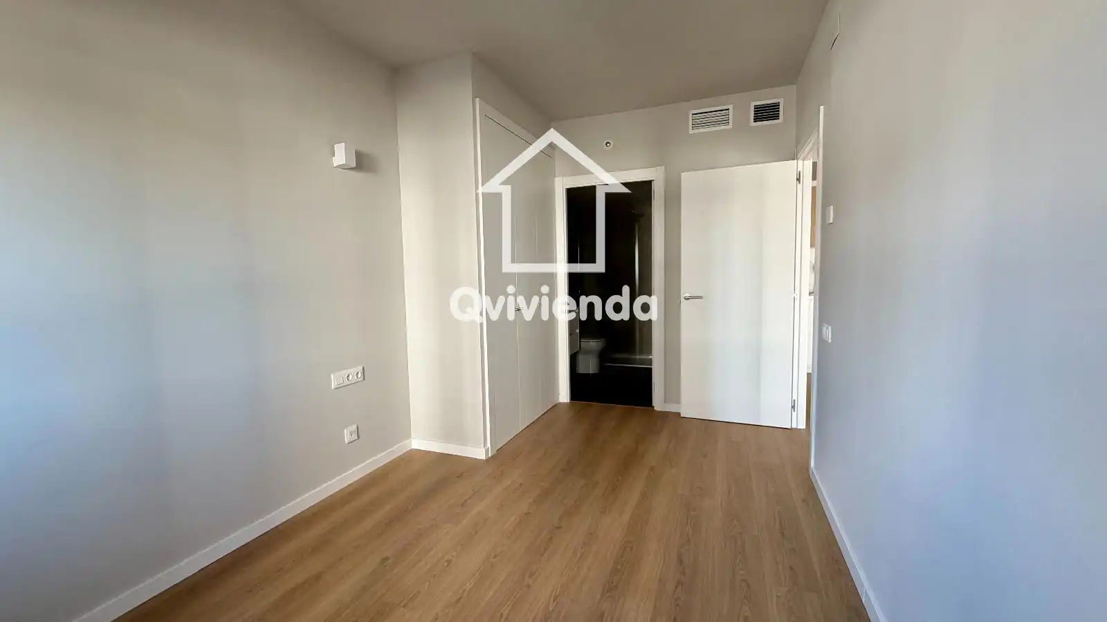 Habitación de Piso de alquiler en Terrassa con Aire acondicionado, Calefacción y Parquet