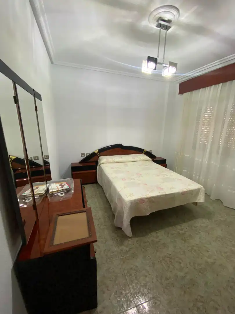 Habitación de Piso de alquiler en Plasencia con Amueblado y Balcón