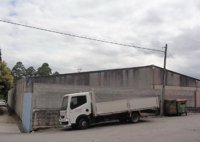Vista exterior de Nave industrial en venta en Bergondo
