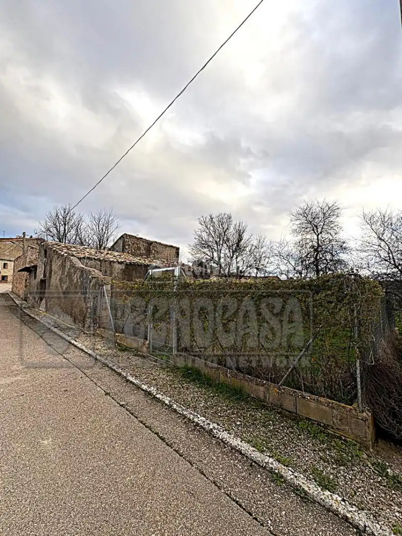 Casa adosada en venta en Castillo-Albaráñez con Calefacción