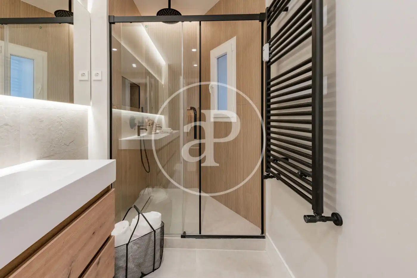 Baño de Piso en venta en Madrid con Aire acondicionado, Calefacción y Trastero