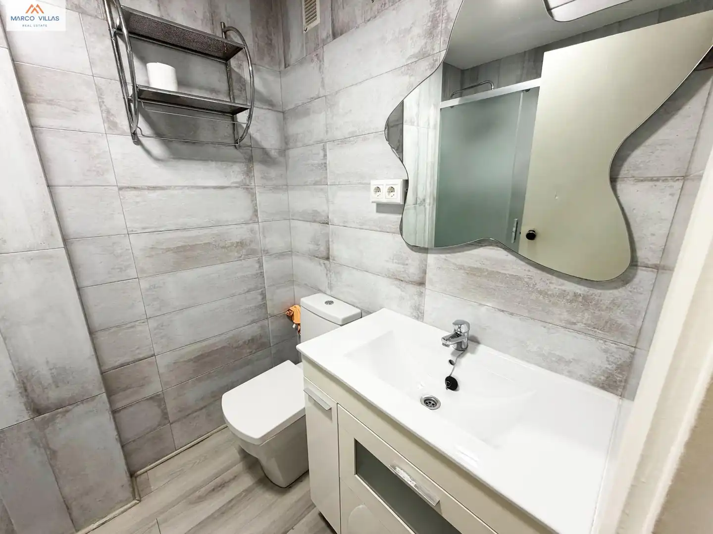 Baño de Piso en venta en Guardamar del Segura con Balcón