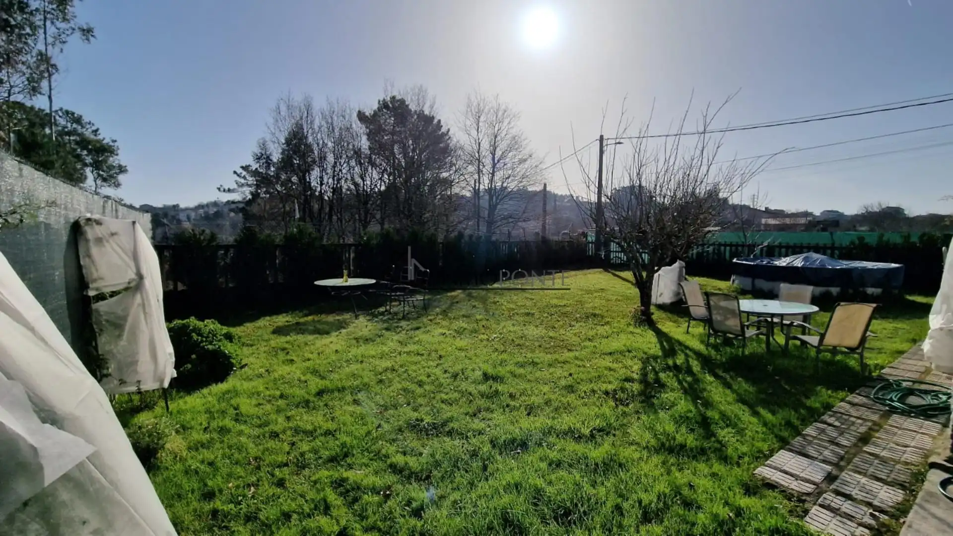 Casa o xalet en venda en Pontevedra Capital  amb Jardí privat