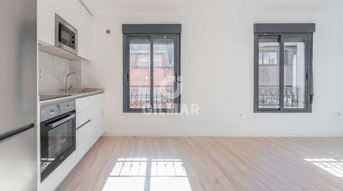 Foto 5 de Apartamento en venta en Fuente del Berro, Madrid