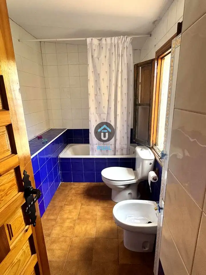 Bathroom of Houses for rent in Navalcán  with Terrace