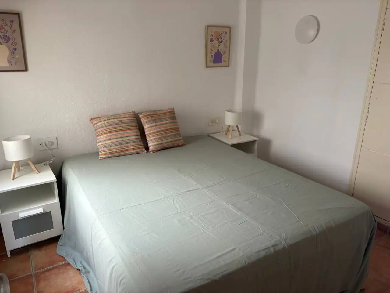 Bedroom of Apartments for rent in Valencia  with Terrace, Furnished and Balcony