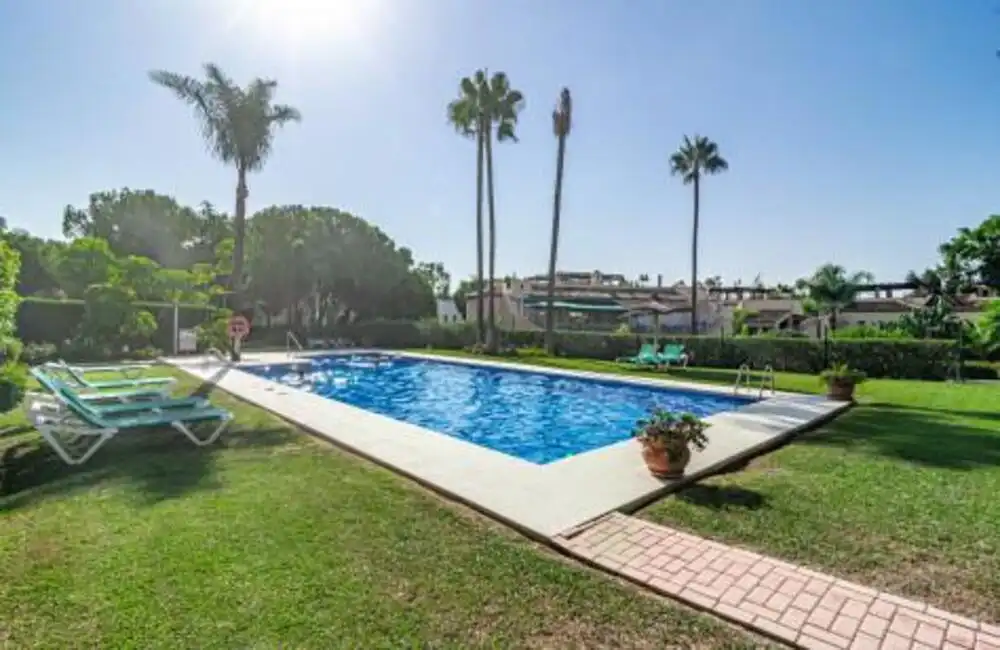 Swimming pool of Ground floor for rent in Marbella  with Air Conditioner, Private garden and Terrace
