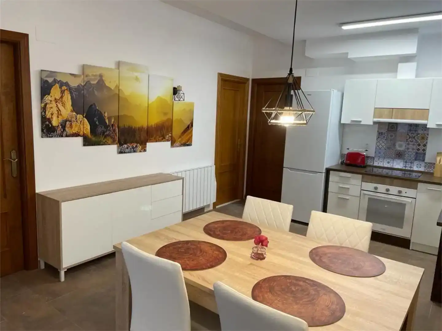 Comedor de Apartamento en venta en Benasque con Jardín privado, Piscina y Amueblado