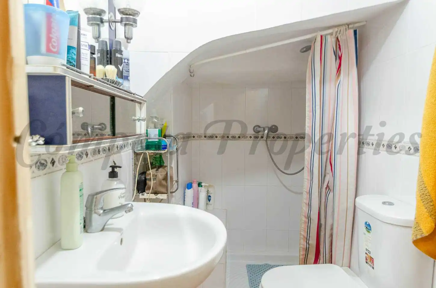 Bathroom of Houses for sale in Comares  with Furnished