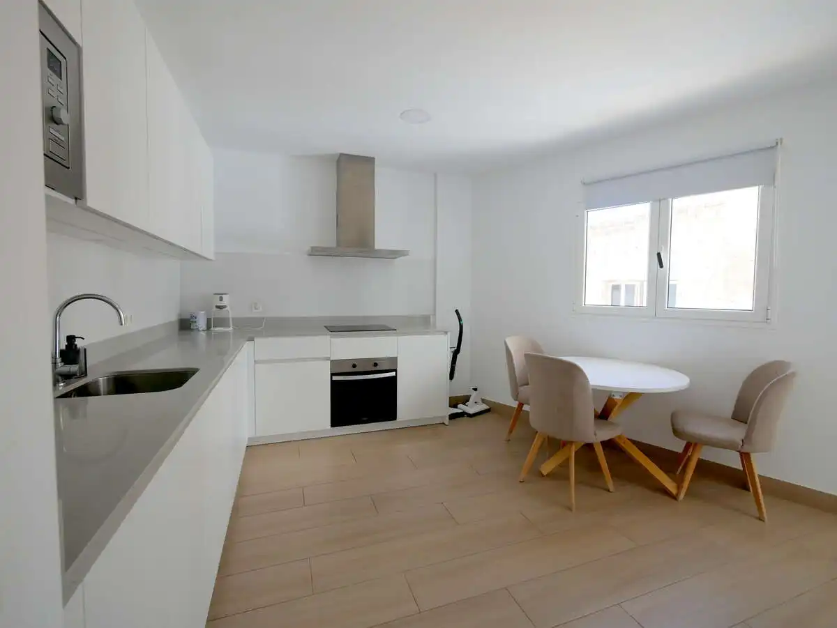 Küche von Wohnung zum Verkauf in Arrecife mit Abstellraum