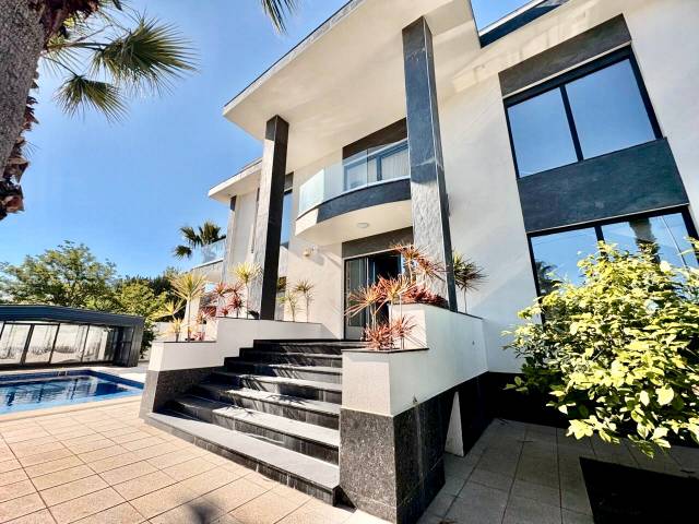 Casa-chalet en Venta en Carrer de L'Esportista Alejandra Quereda en Vistahermosa