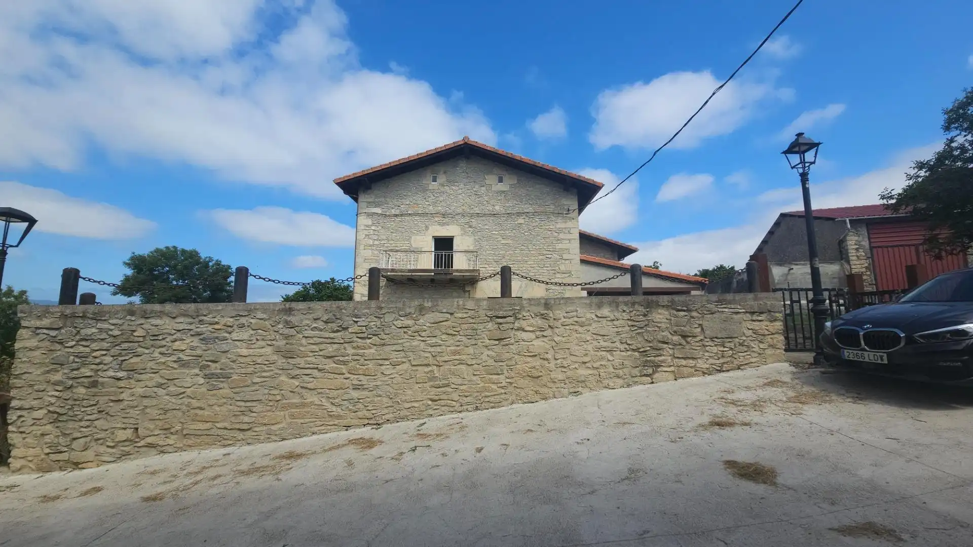 Vista exterior de Casa o xalet en venda en Valle de Mena amb Calefacció, Jardí privat i Terrassa