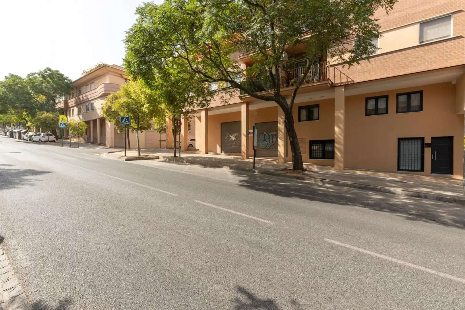 Vista exterior de Pis en venda en Granada amb Aire condicionat i Calefacció