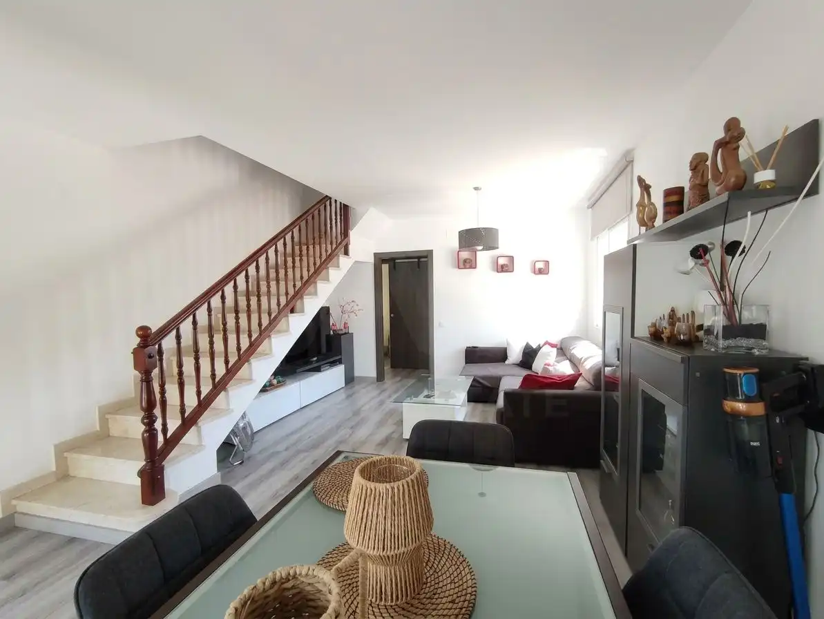 Semi-detached house for sale in El Castell de Cubelles, imagen 5