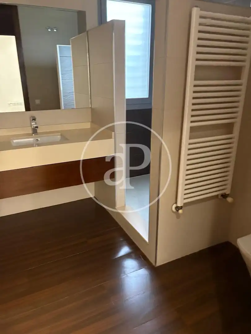 Bathroom of Houses for rent in Torrent  with Air Conditioner, Heating and Private garden