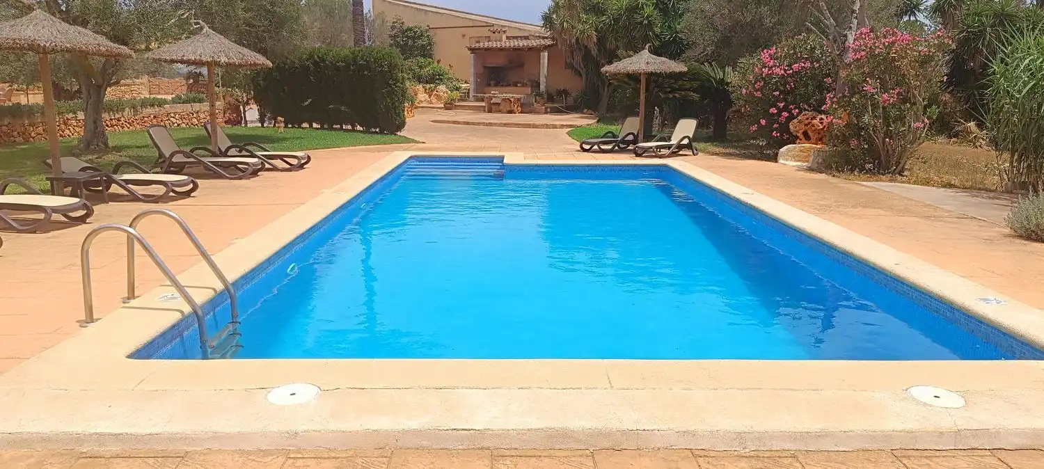 House with pool for sale in Vía de Servei, imagen 4