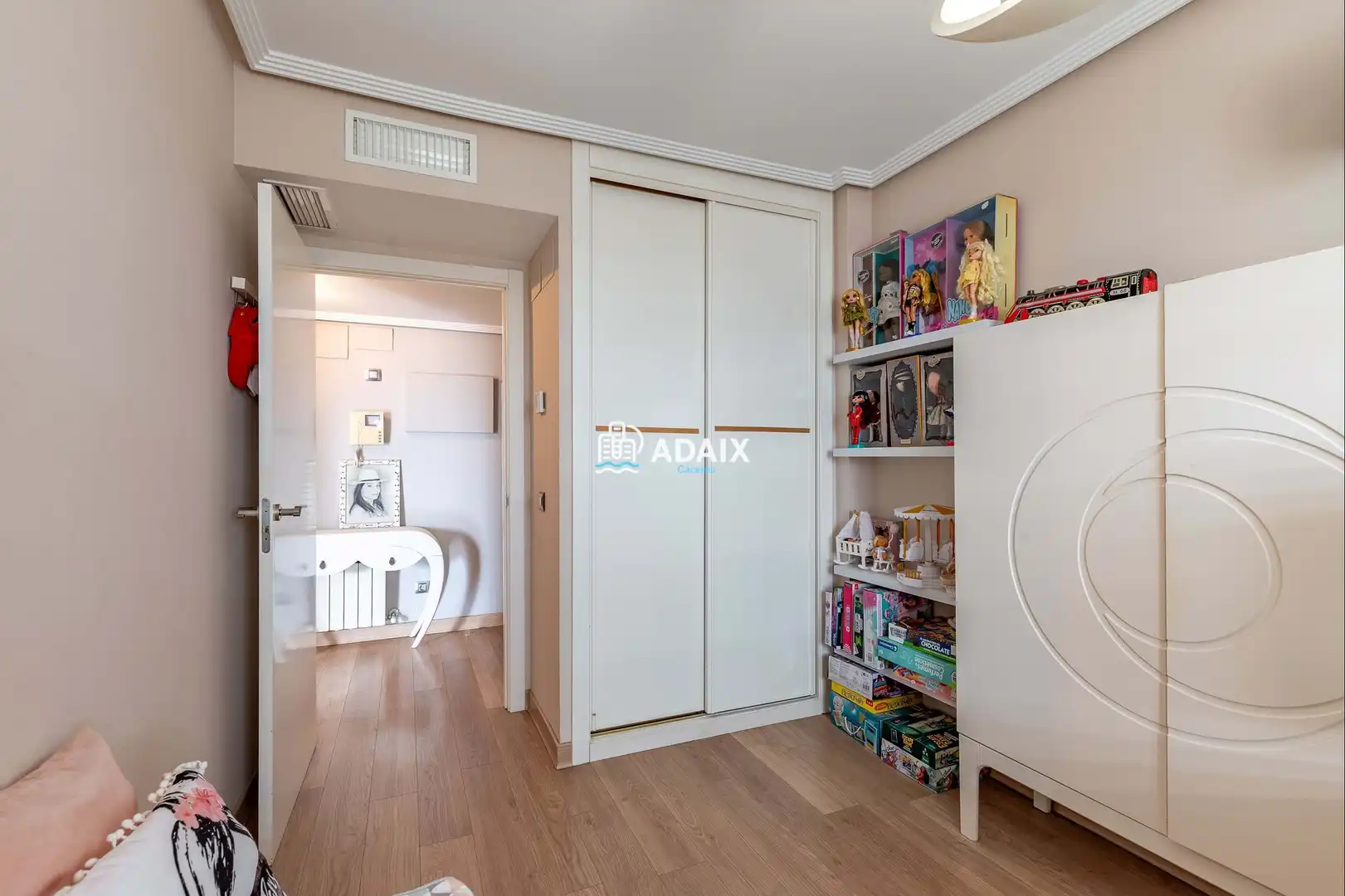 Schlafzimmer von Dachboden zum Verkauf in Cáceres mit Klimaanlage, Heizung und Terrasse