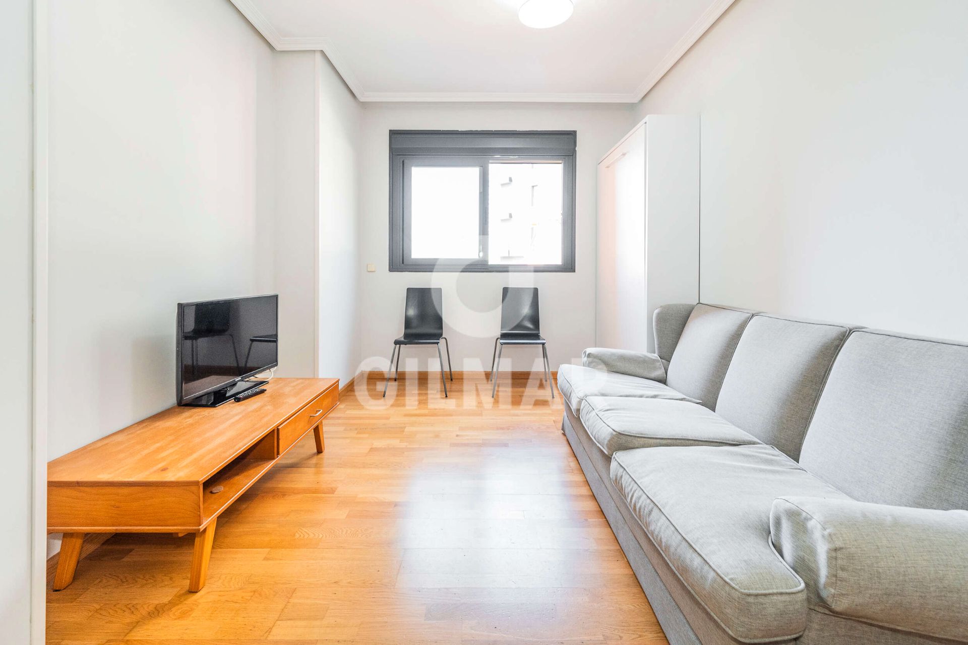 Living room of Flat for sale in  Madrid Capital  with Air Conditioner, Storage room and Furnished