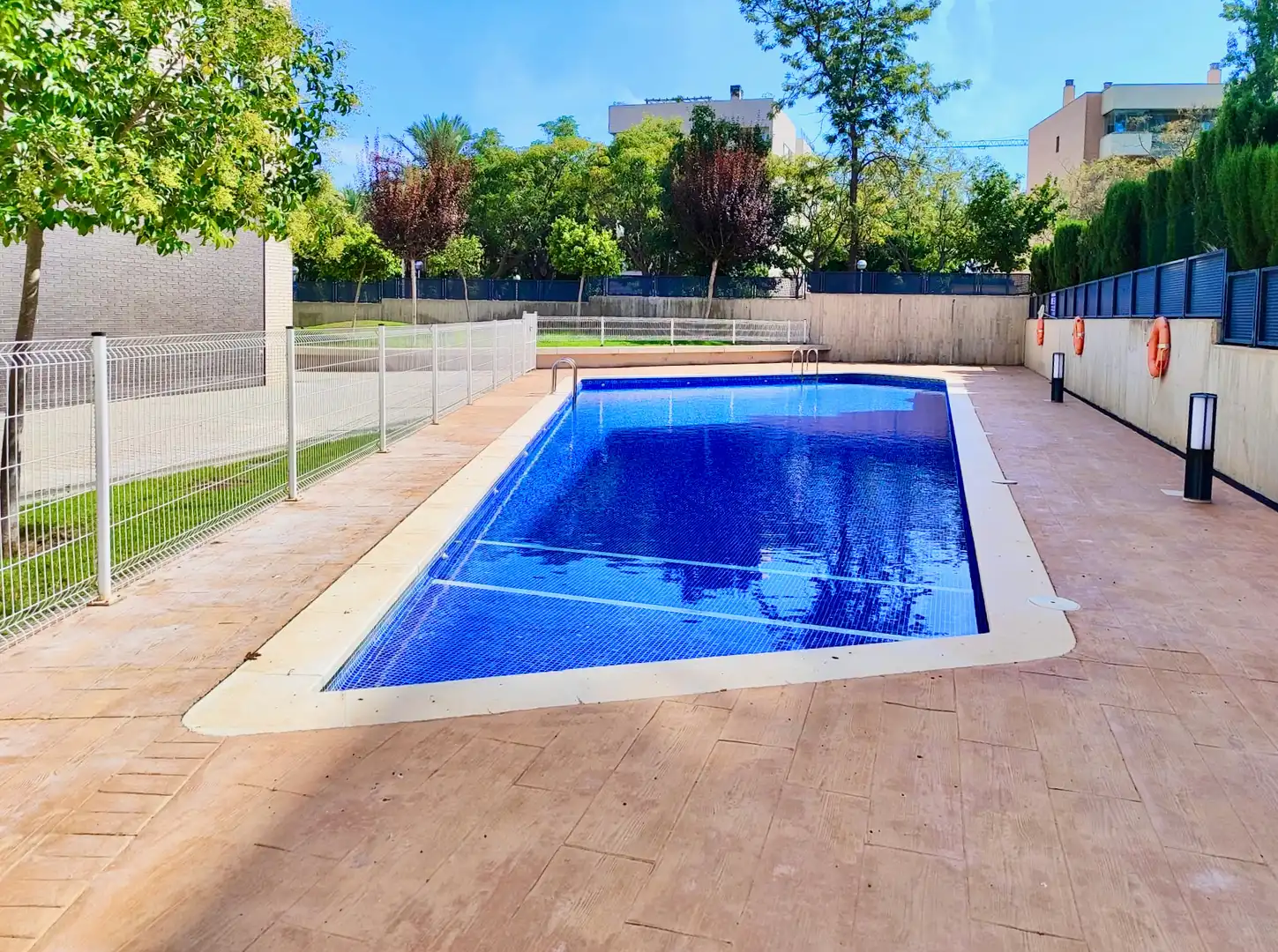 Swimming pool of Flat for sale in Salou  with Air Conditioner, Heating and Parquet flooring