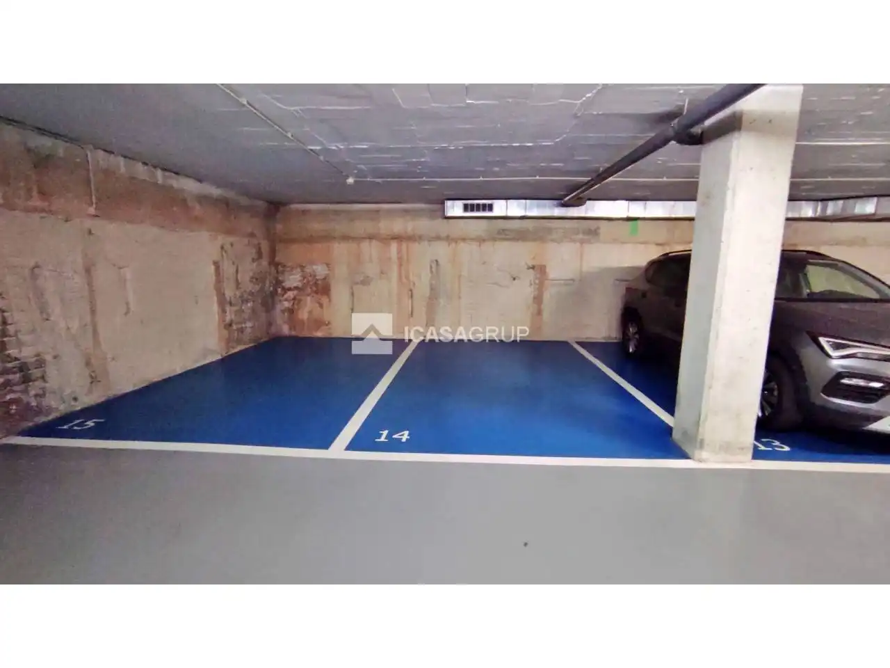 Parking of Flat for rent in Barcelona  with Air Conditioner, Heating and Parquet flooring