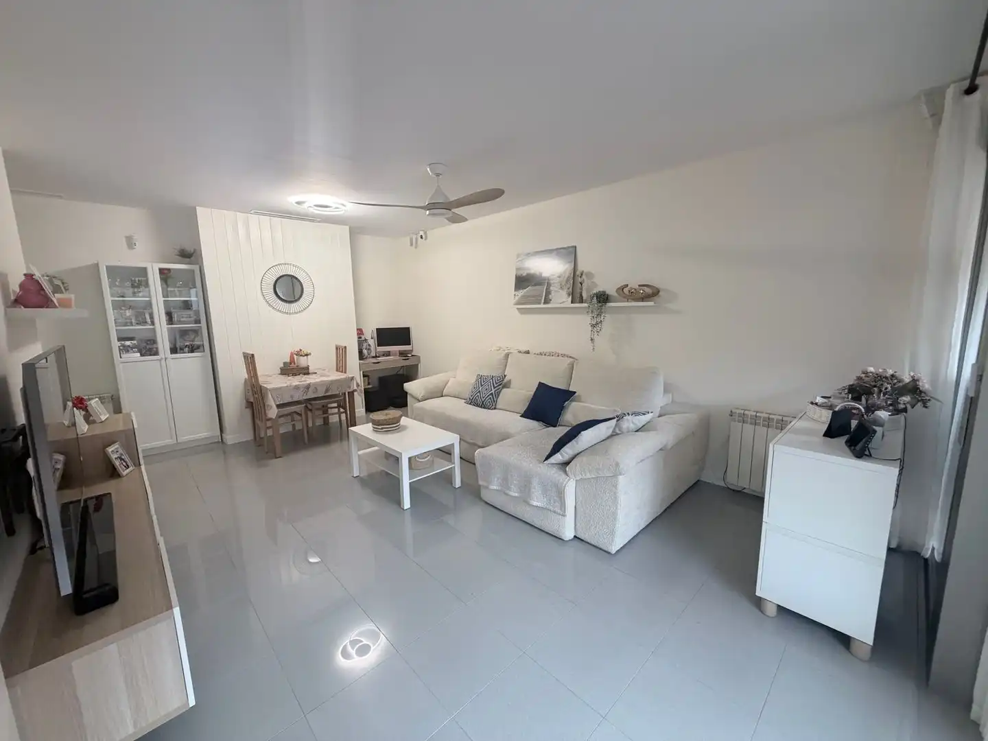 Sala de estar de Piso en venta en Girona con Aire acondicionado, Jardín privado y Terraza
